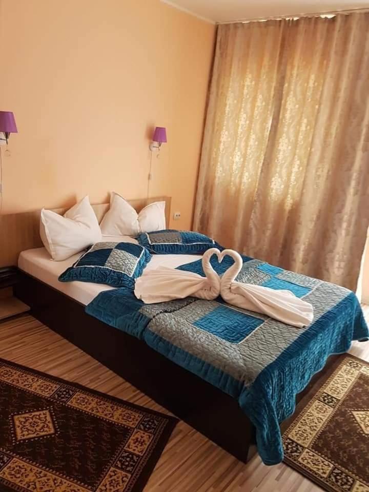 Vila Robert Hotel Schitu Luaran gambar